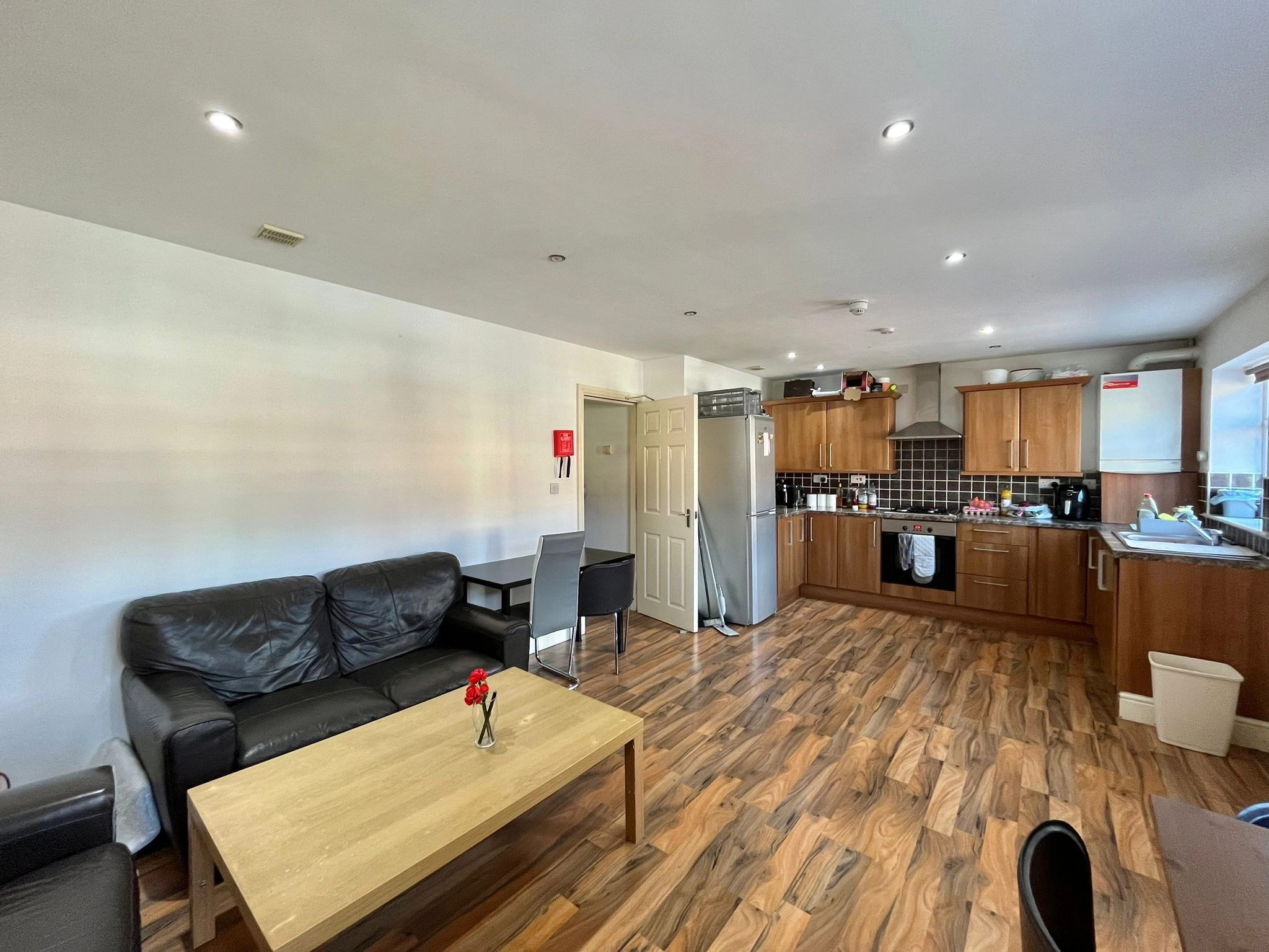 3 Bedroom Apt - Flat 5, Bawas place - Alfreton Road - Image 1